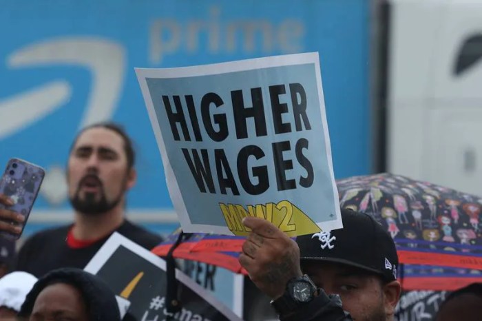 Amazonians united warehouse walkouts 3 raise breaks