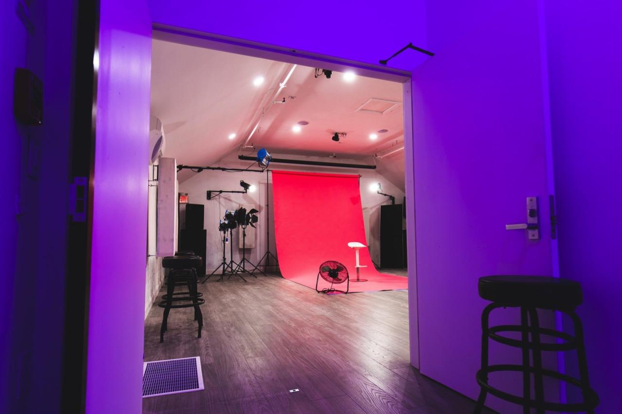 Staples connect spreaker podcast studio rental boston