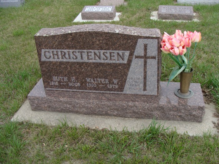 Ward christensen co creator of the first online bulletin board has died