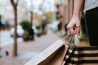 How this mother of five is affording the holidays without overspending