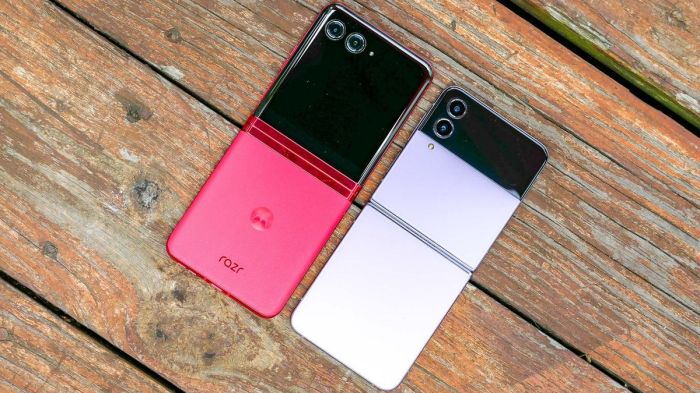 Foldable phones breaking razr z flip fold samsung motorla
