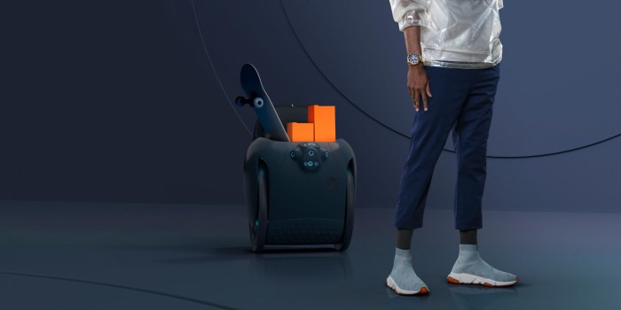 Robot gita cargo vespa turns much Gita cargo robot vespa piaggio delivery