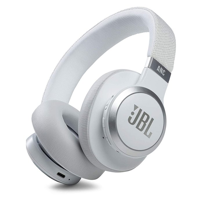These noise cancelling jbl live 660nc headphones are a steal at just 100