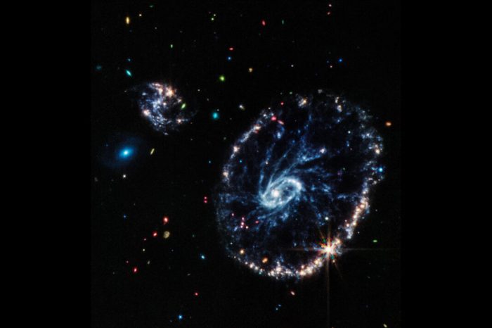 James webb space telescope delivers knockout cartwheel galaxy view