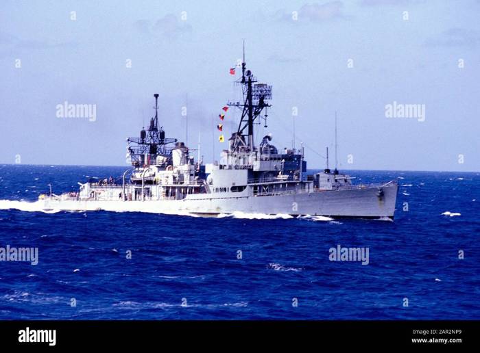 Take a tour of taiwans te yang destroyer formerly americas uss sarsfield