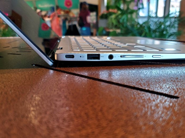 Asus chromebook flip smaller android