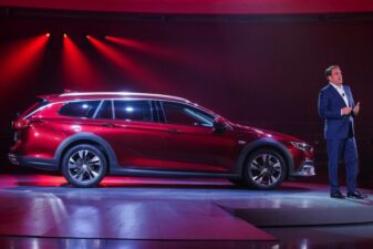Buick regal tourx station wagon crossover