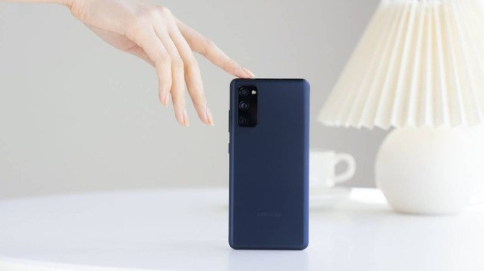Samsung rolls out another update fix galaxy s20 fes touchscreen issues