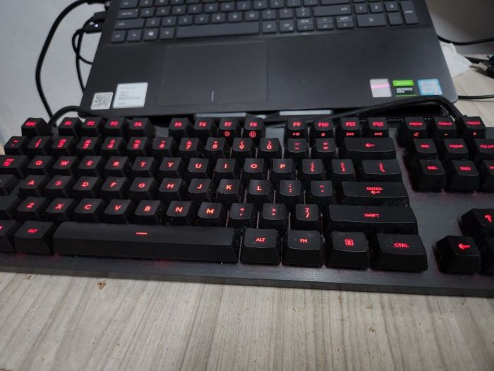 Logitech g413 gaming keyboard mechanical aluminum normal