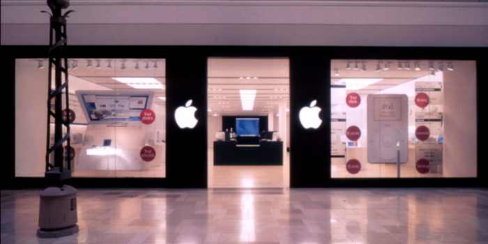 Apple retail stores mask mandate requirement