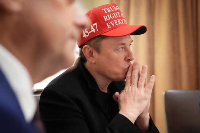 Trump cabinet meeting spacex nasa policy private industry