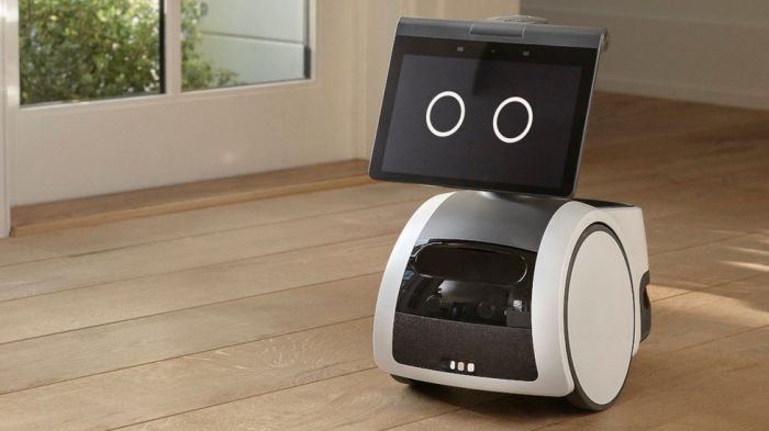 Amazon astro robot cannot fetch your beer