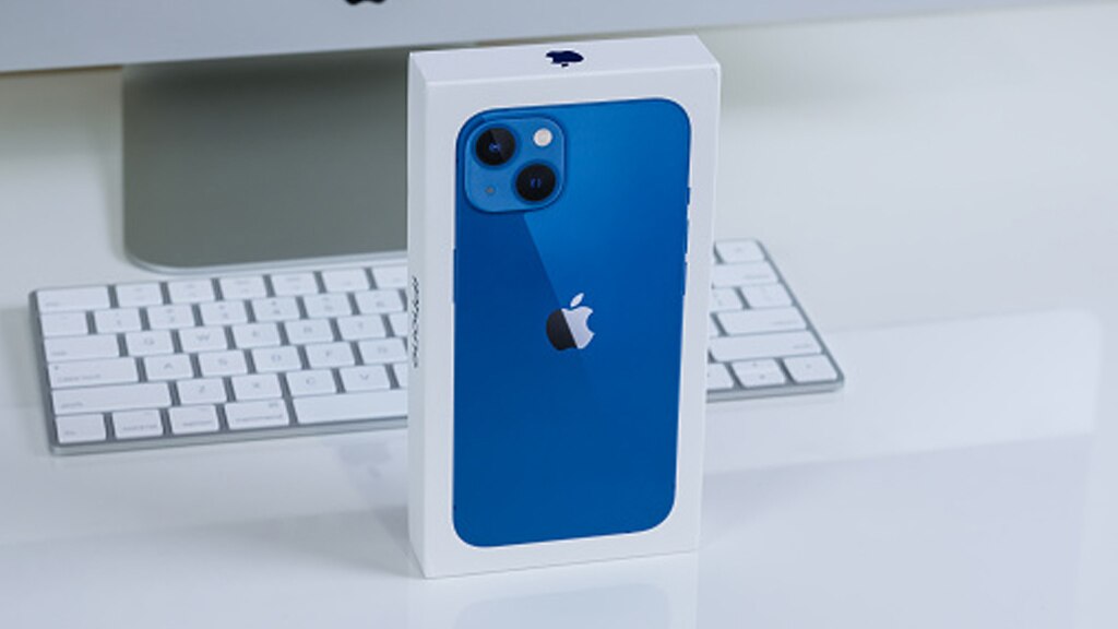Apple sales india samsung xiaomi