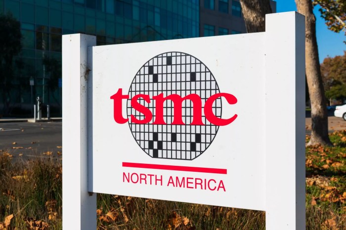 Apple to Start Sourcing Chips Made in the U.S., Through an Undisclosed ... Apple chips arizona us europe tsmc