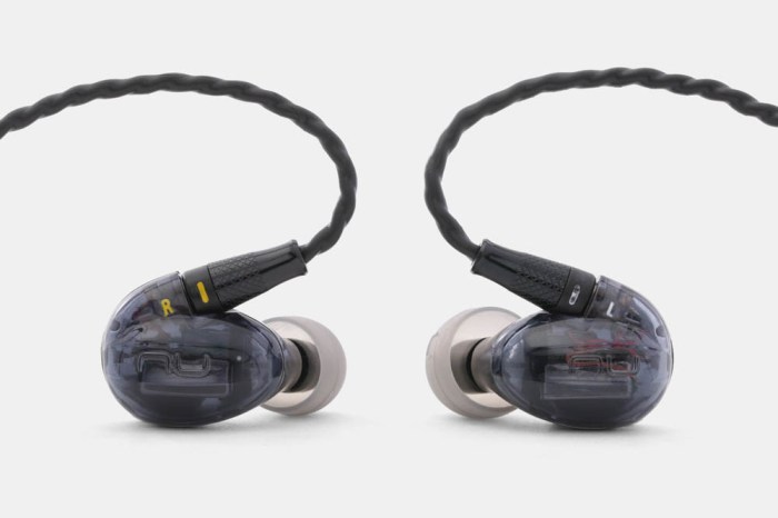 Nuforce earphones optoma Optoma nuforce be live5 earphones sweatproof release date price