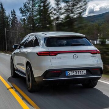 Electric car noise nhtsa rule blind pedestrian safety