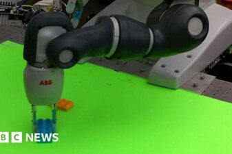 Robot can sweat pushups