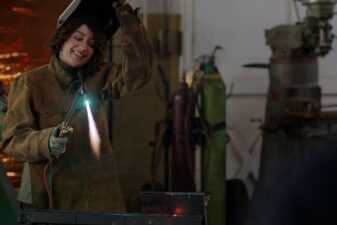 Kaleidoscope on netflix that twisty ending explained