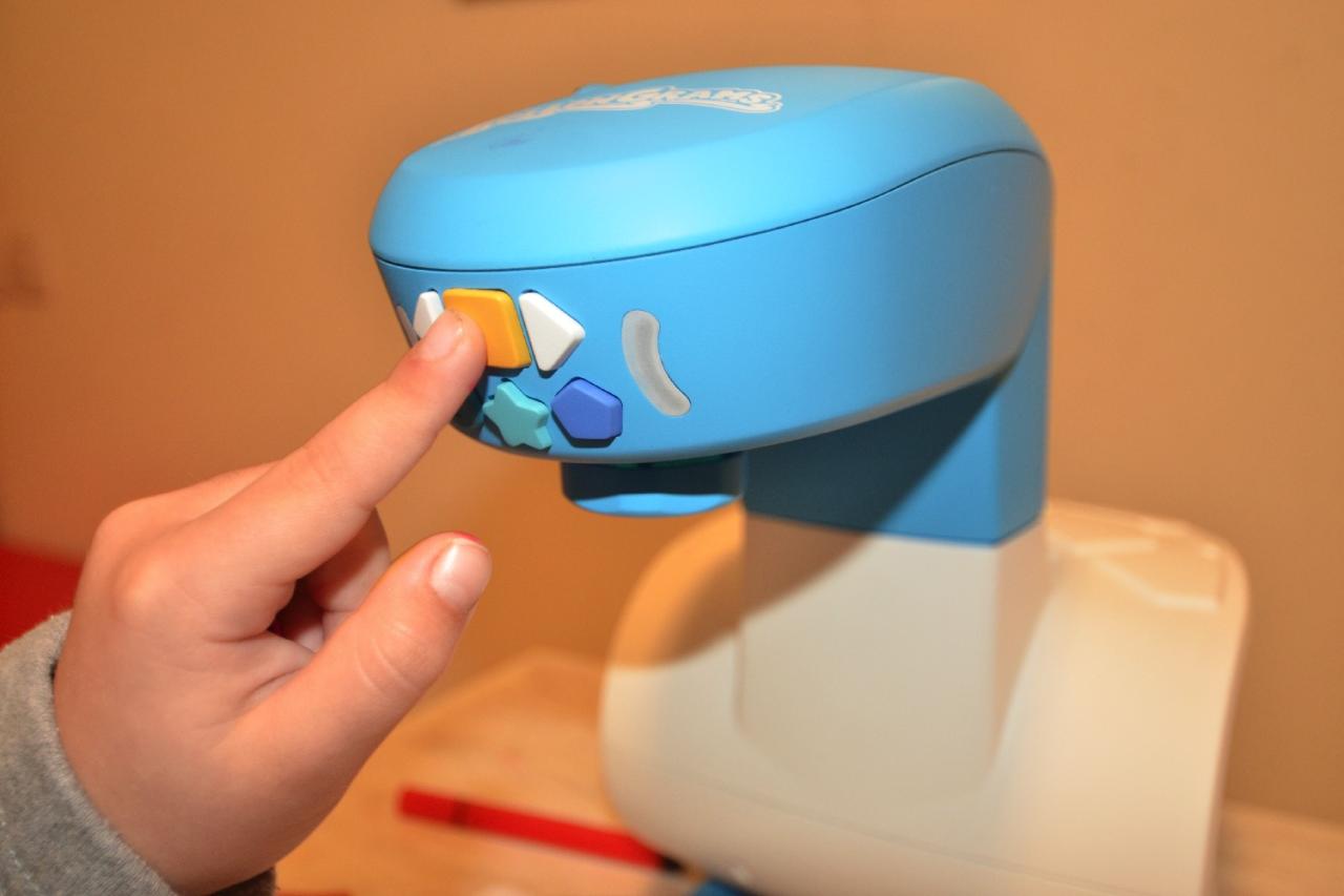 Followgrams art projector kids stem toy kickstarter