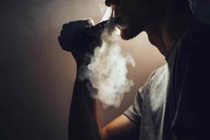 Electronic cigarettes e cigs vaping carcinogens smoking health disease
