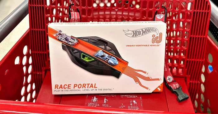 Wheels hot cars apple brings 21st century into portal race Hot wheels id race portal vehicles smart track apple stores