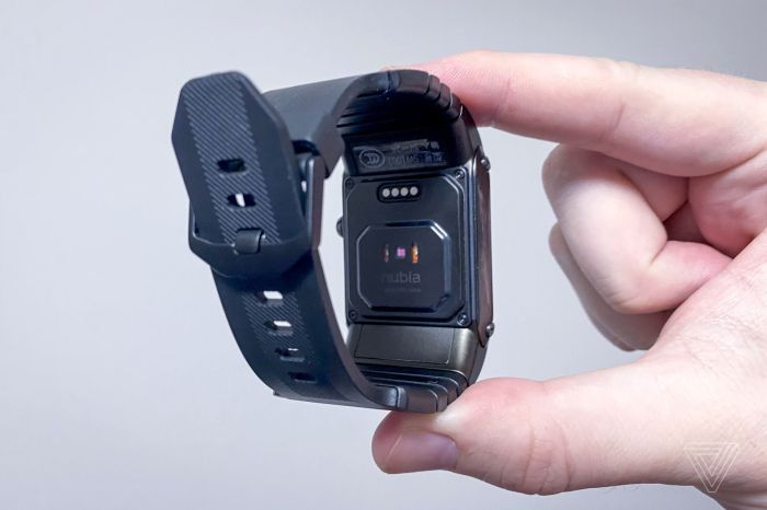 Nubia watch hands on preview flexible oled kickstarter price