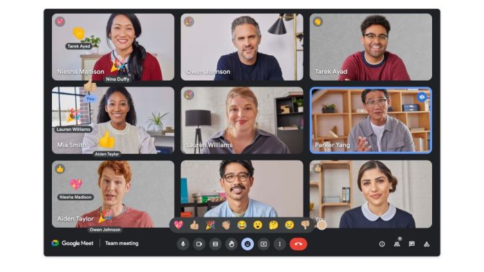 Google maps transit collaborative list emoji reactions