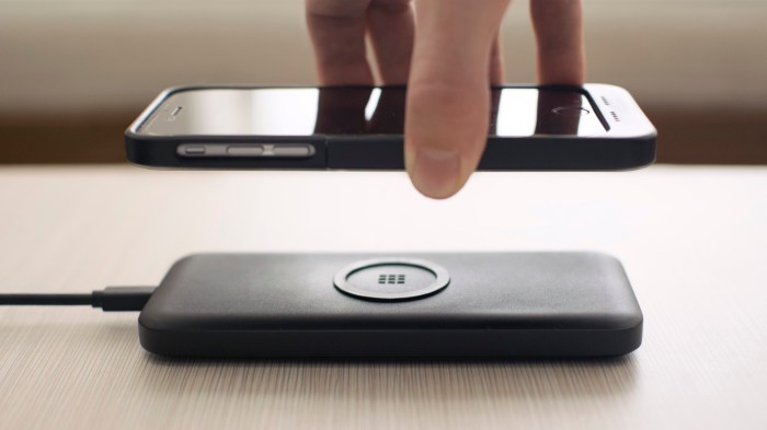 ON Charge magnetic wireless charging solution for iPhone launches on ... Energysquare wireless charging kickstarter smartphone