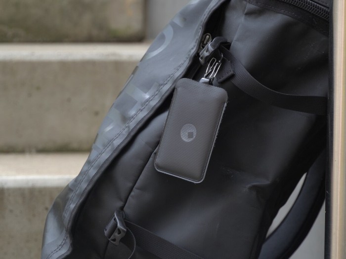 Esr wallet apple find my tracking airtag