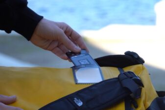 Esr wallet apple find my tracking airtag