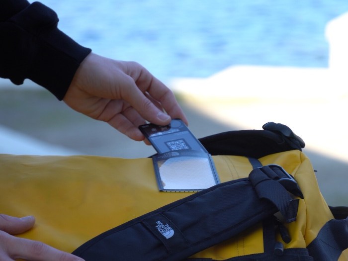 Esr wallet apple find my tracking airtag