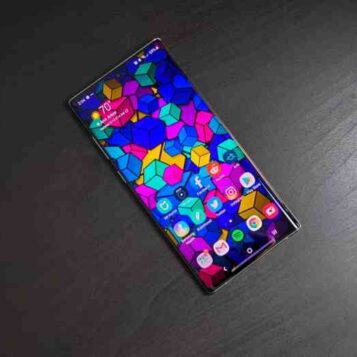 Motorola phones receiving android 13