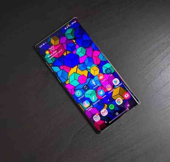 Motorola phones receiving android 13