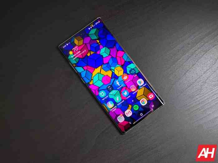 Motorola phones receiving android 13