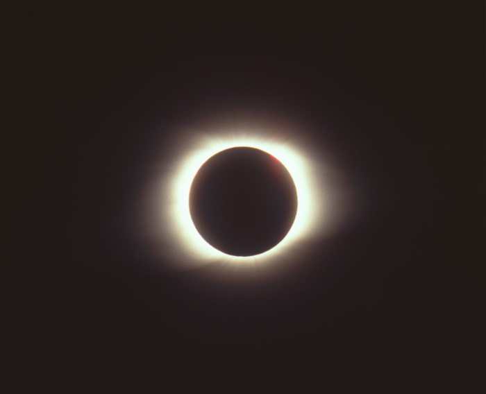 Eclipse partial directly remains heard sun Solar eclipse eye safety why you need to wear the right glasses