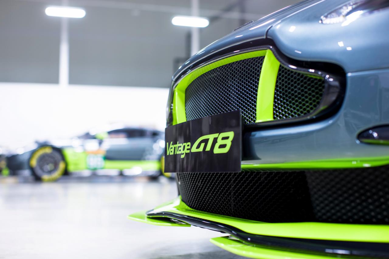 Aston martin vantage gt8 announced photos