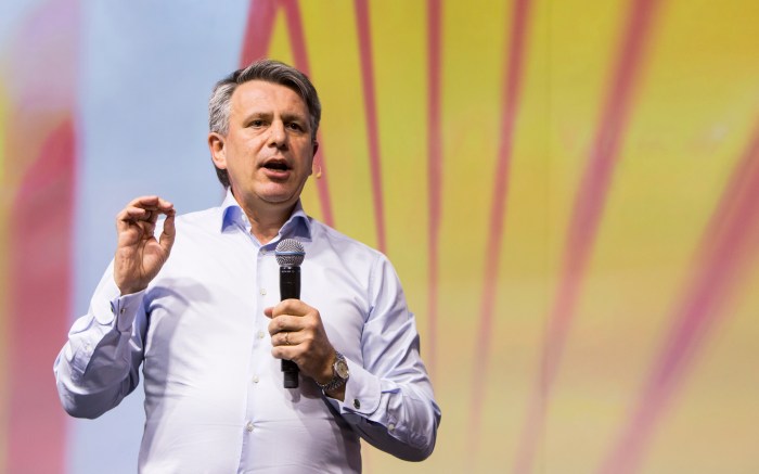 Dutch government greenhouse gas emissions court ruling