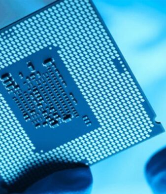 Samsung double fold phone design chip shortage
