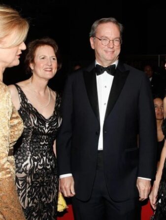 Googles eric schmidt zeroes in on new digital age