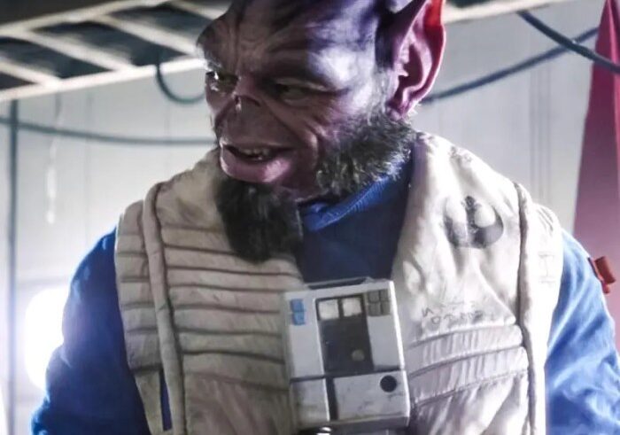 Star wars jon favreau live action disney show the mandalorian