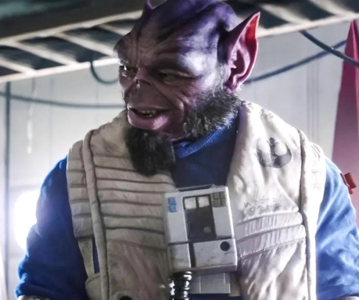 Star wars jon favreau live action disney show the mandalorian