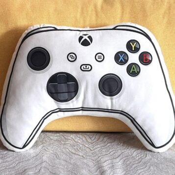 Gaming pillow handhelds consoles hands free
