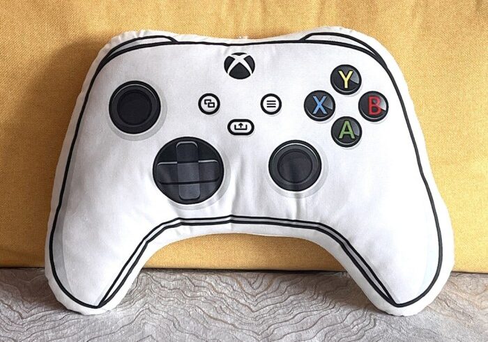 Gaming pillow handhelds consoles hands free