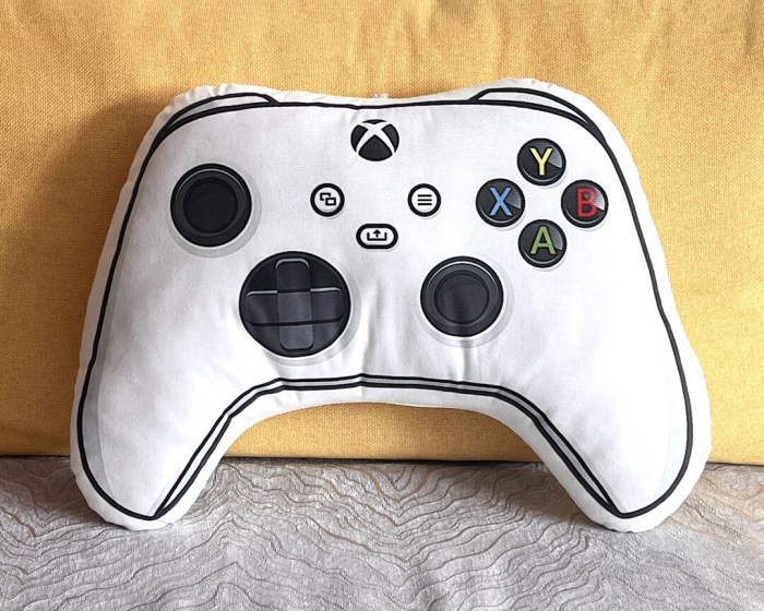 Gaming pillow handhelds consoles hands free