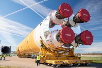See nasas artemis sls moon rocket roar to life in dramatic hot fire test
