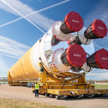 See nasas artemis sls moon rocket roar to life in dramatic hot fire test