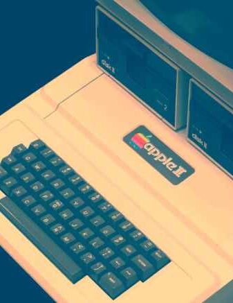 Apple computer gadget retro tech auction