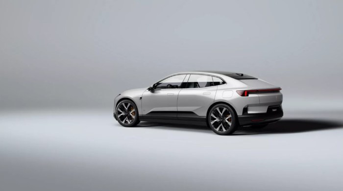 Polestar4 ev coupe rear window camera ridealong