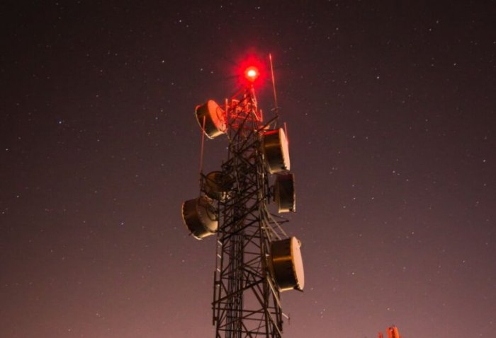 Verizon visible cell network potential hack data breach phone sales