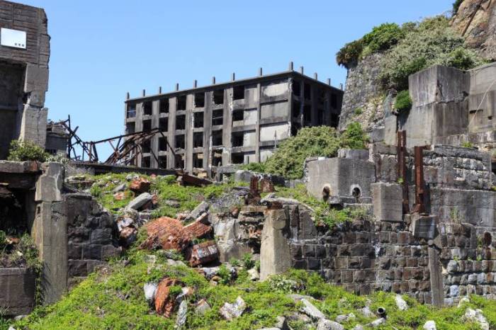Hashima japan island nagasaki gunkanjima battleship known also as alamy mines was stock town coal housed used over have turned Behold the haunting decay of gunkanjima japans battleship island